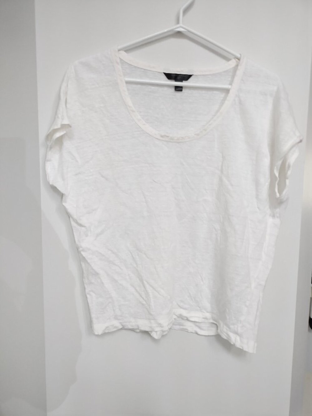 Banana Republic linen tee